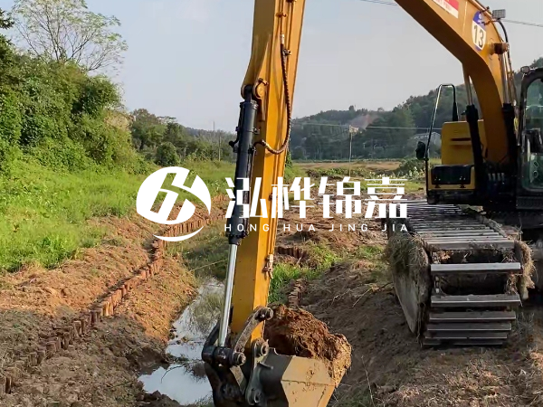 陜西松木樁廠家泓樺錦嘉-松木樁尾徑測(cè)量從哪個(gè)位置開(kāi)始算？
