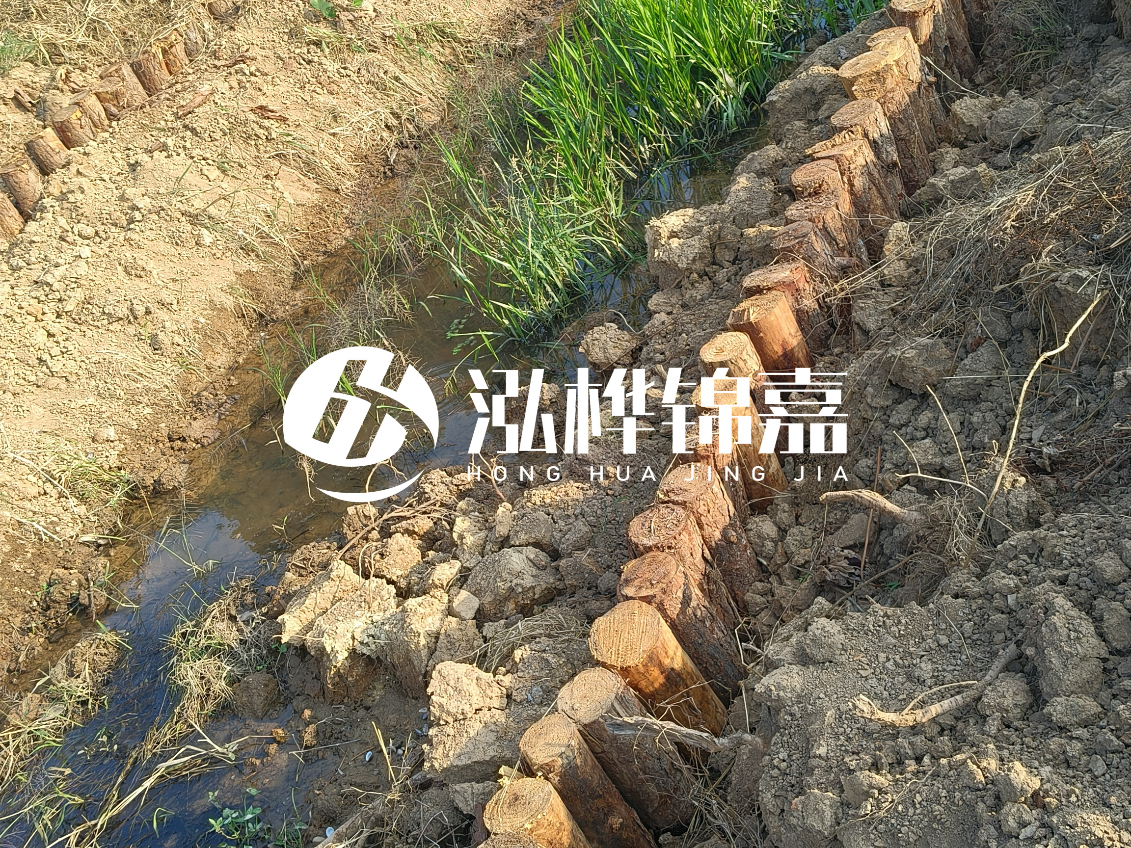 松木樁批發(fā)廠家泓樺錦嘉-樁間距指的是什么間距？