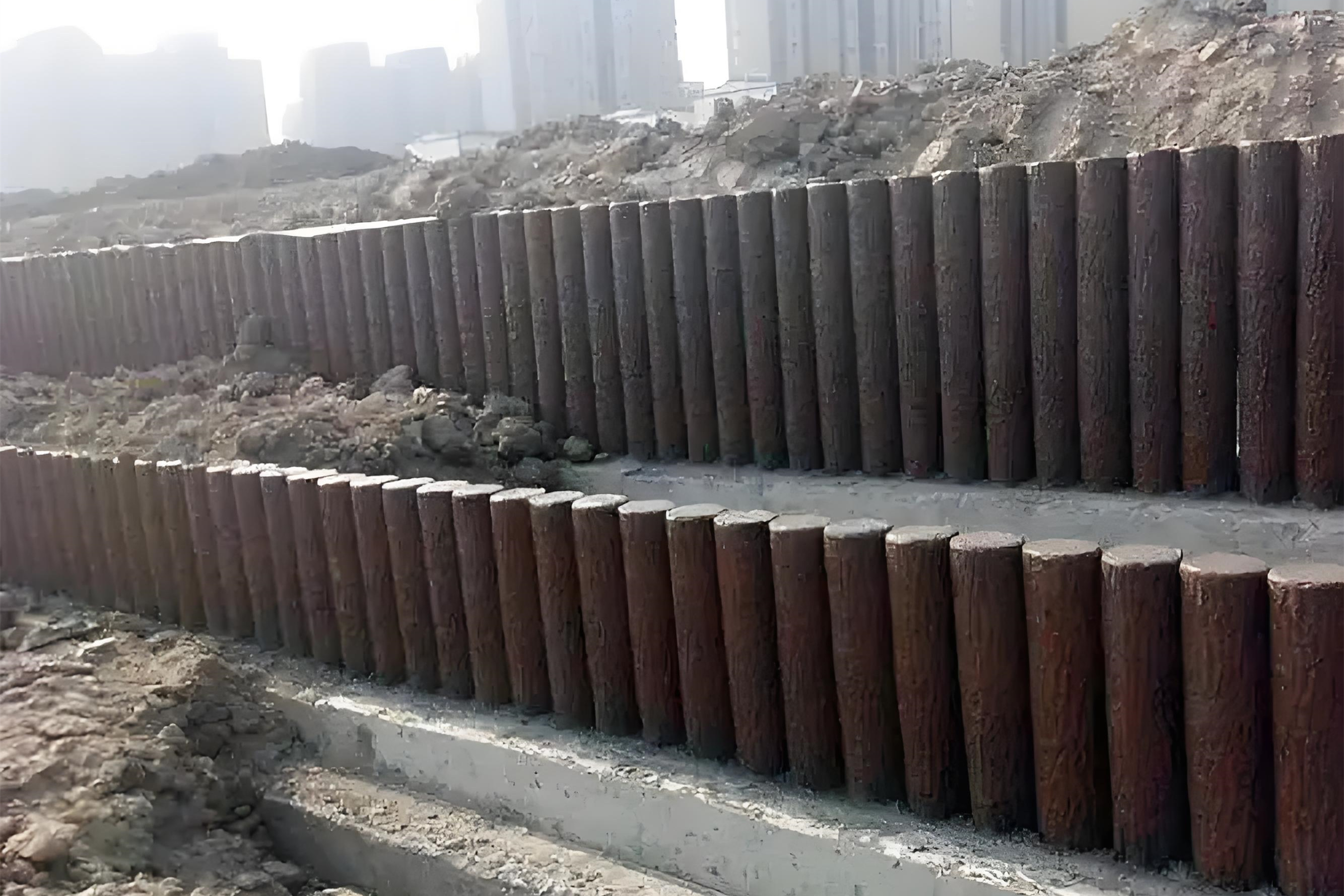 水泥樁批發(fā)廠家泓樺錦嘉-水泥圓樁適合用于哪些建筑工程？